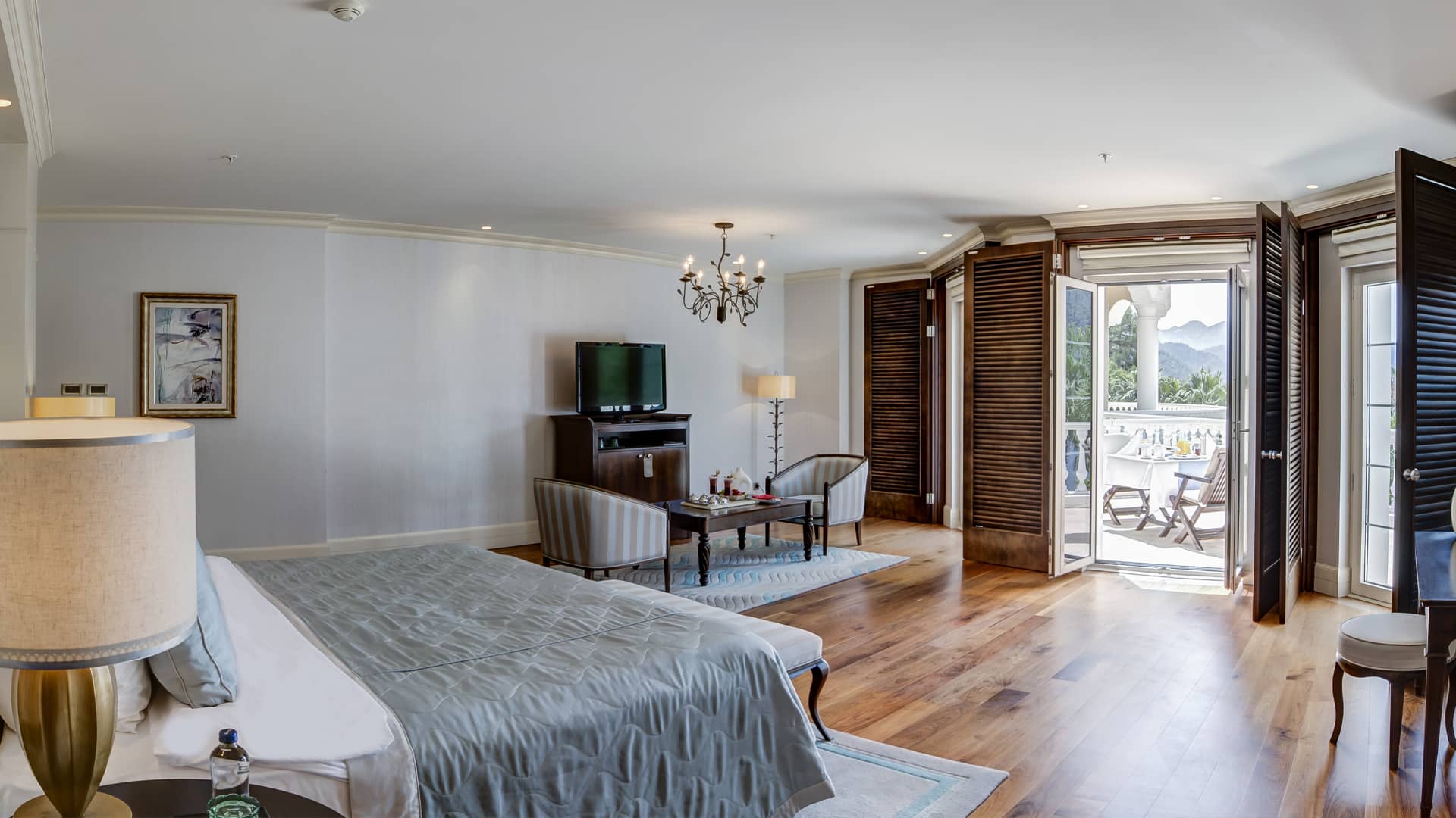 Royal Deluxe Oda